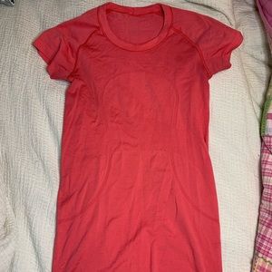 Lululemon swiftly tech top